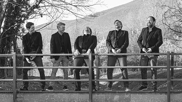 Intimni koncert na ulici: Podokničarji