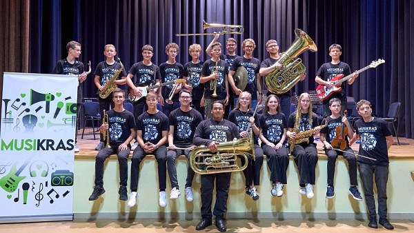 Zaključni koncert JazzKras banda poletne orkestrske šole Musikras