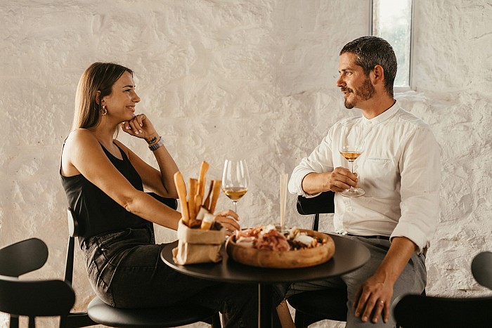 Nedeljski popoldnevi s kraškimi vinarji v Vinoteki Grad Štanjel