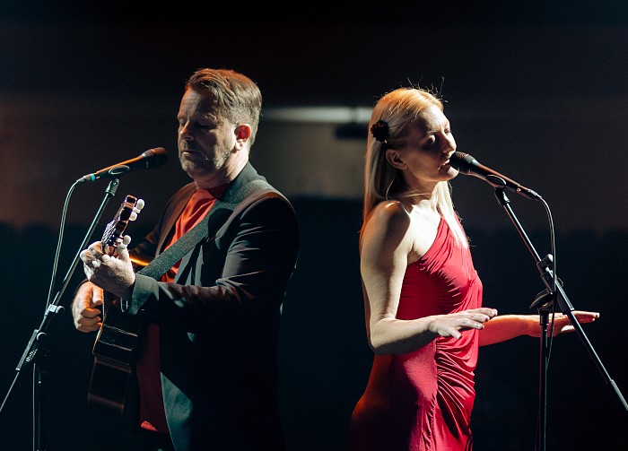 INTIMNI KONCERT NA ULICI: BosaZnova