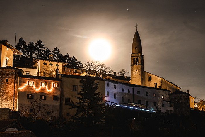 Prazničen Štanjel