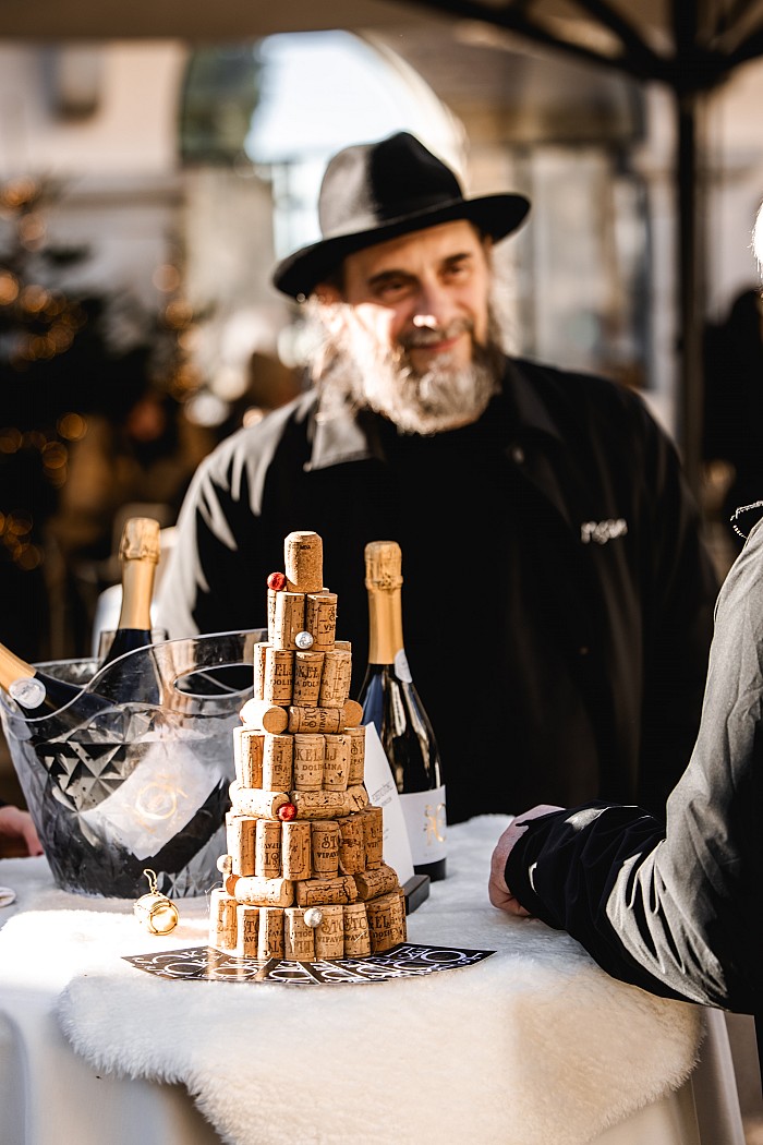 Prazničen Štanjel, praznična tržnica & balončki na gradu Štanjel za najmlajše in odrasle