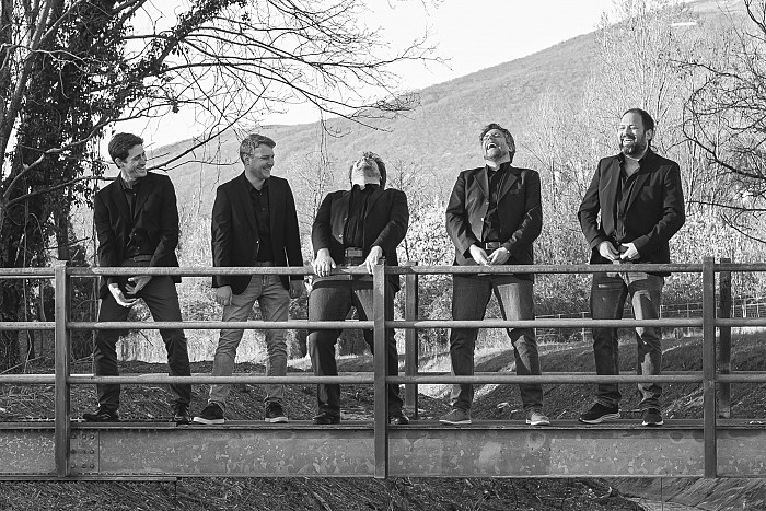 Koncert Intimni koncert na ulici: Podokničarji