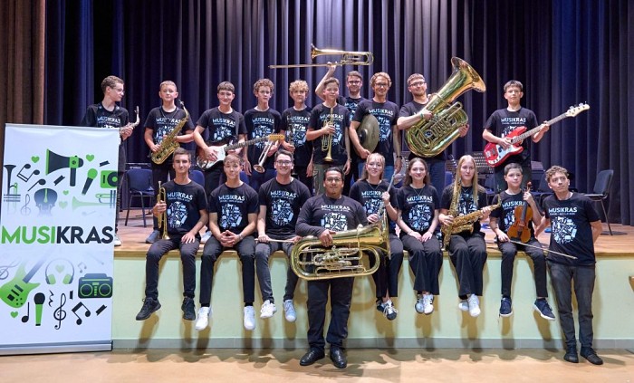 Zaključni koncert JazzKras banda poletne orkestrske šole Musikras